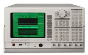 Notaður Dynamic Signal Analyzer SR780